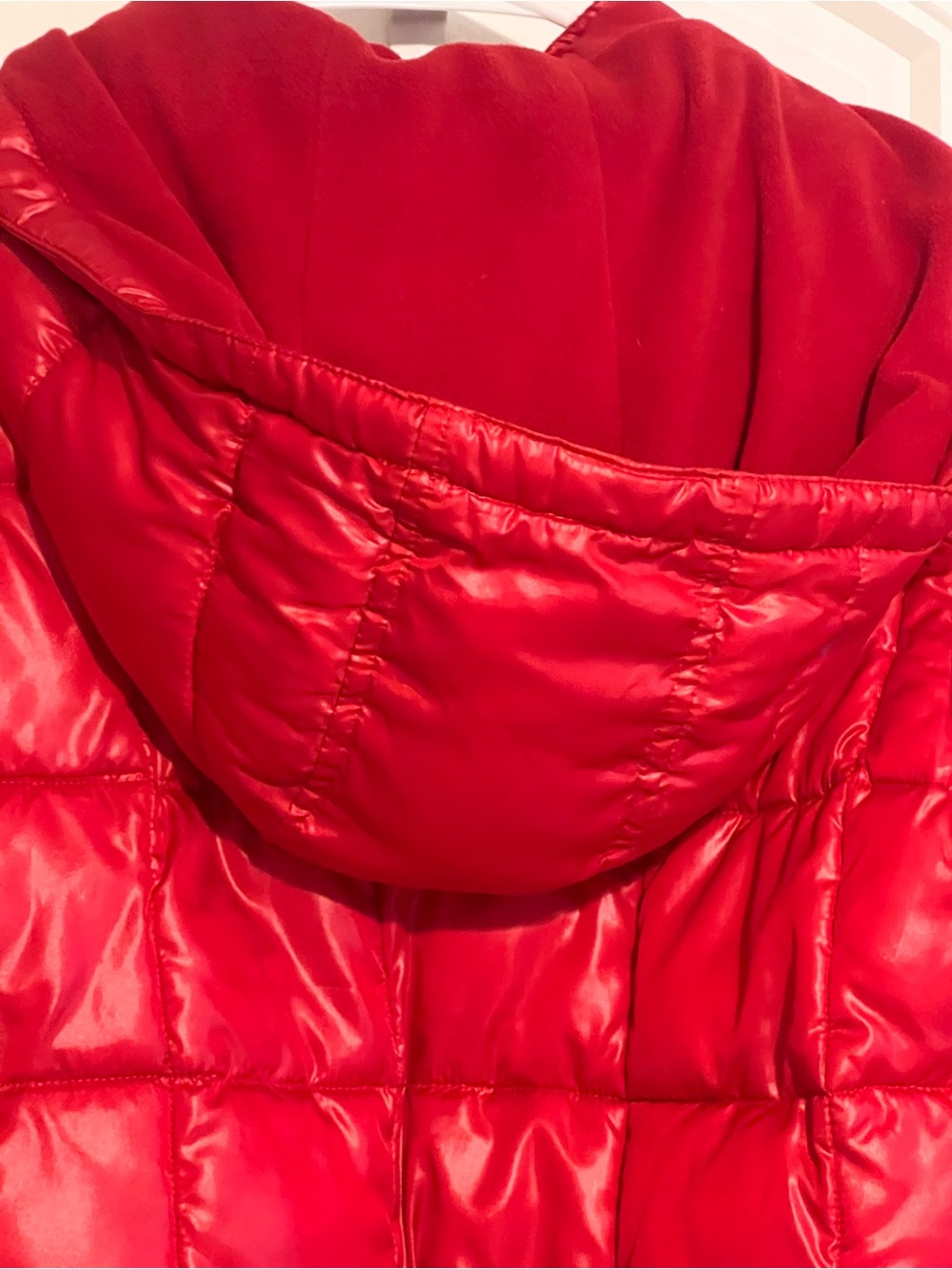 Red Quilted Puffer Jacket - Women's Lightweight Warmth - Picture 4 of 11